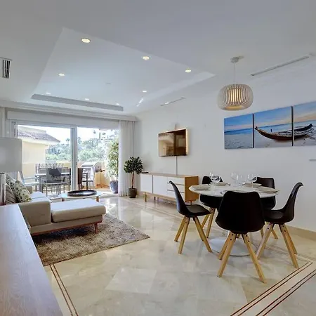 Stunning 2 Bedroom In Aloha Hill Club Marbella