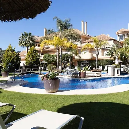 Stunning 2 Bedroom In Aloha Hill Club Apartment
