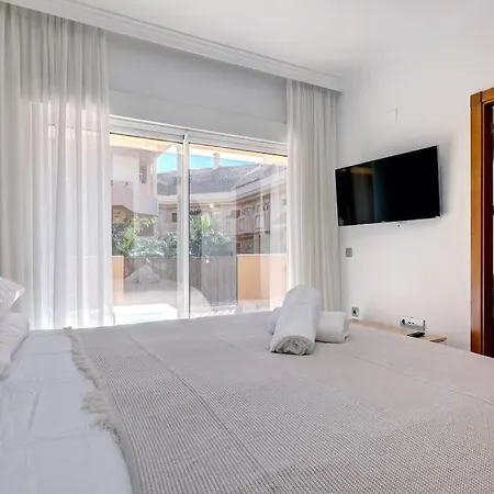 Stunning 2 Bedroom In Aloha Hill Club * Marbella