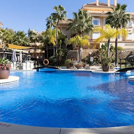 Stunning 2 Bedroom In Aloha Hill Club Apartment