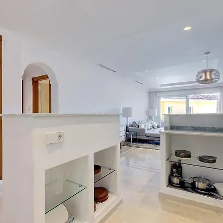 Stunning 2 Bedroom In Aloha Hill Club Marbella